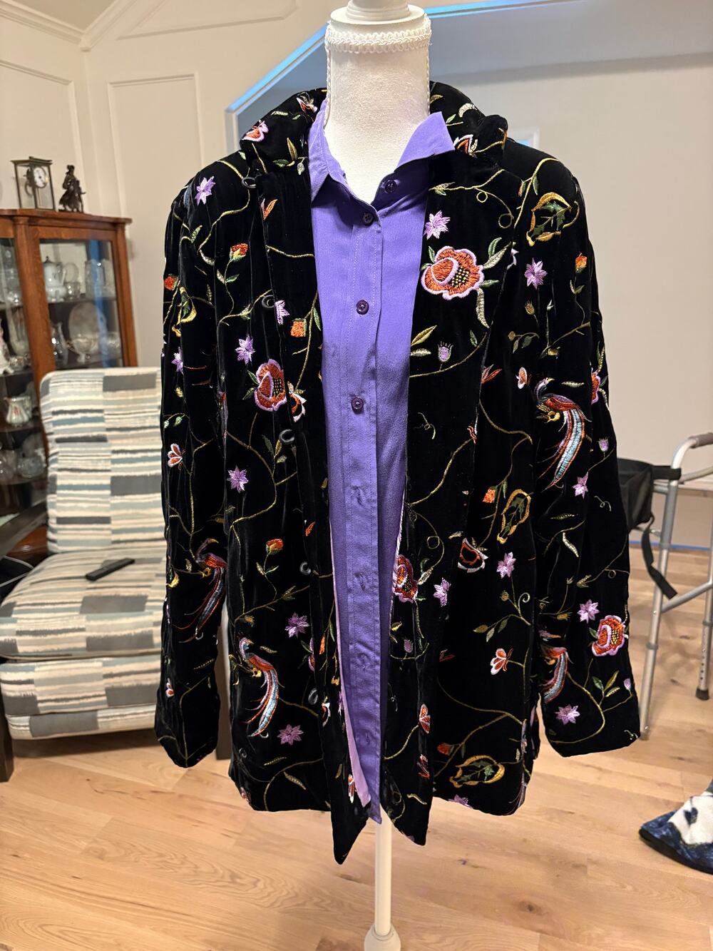 NWOT Neiman Marcus Velvet Embroidered Jacket Sleeves